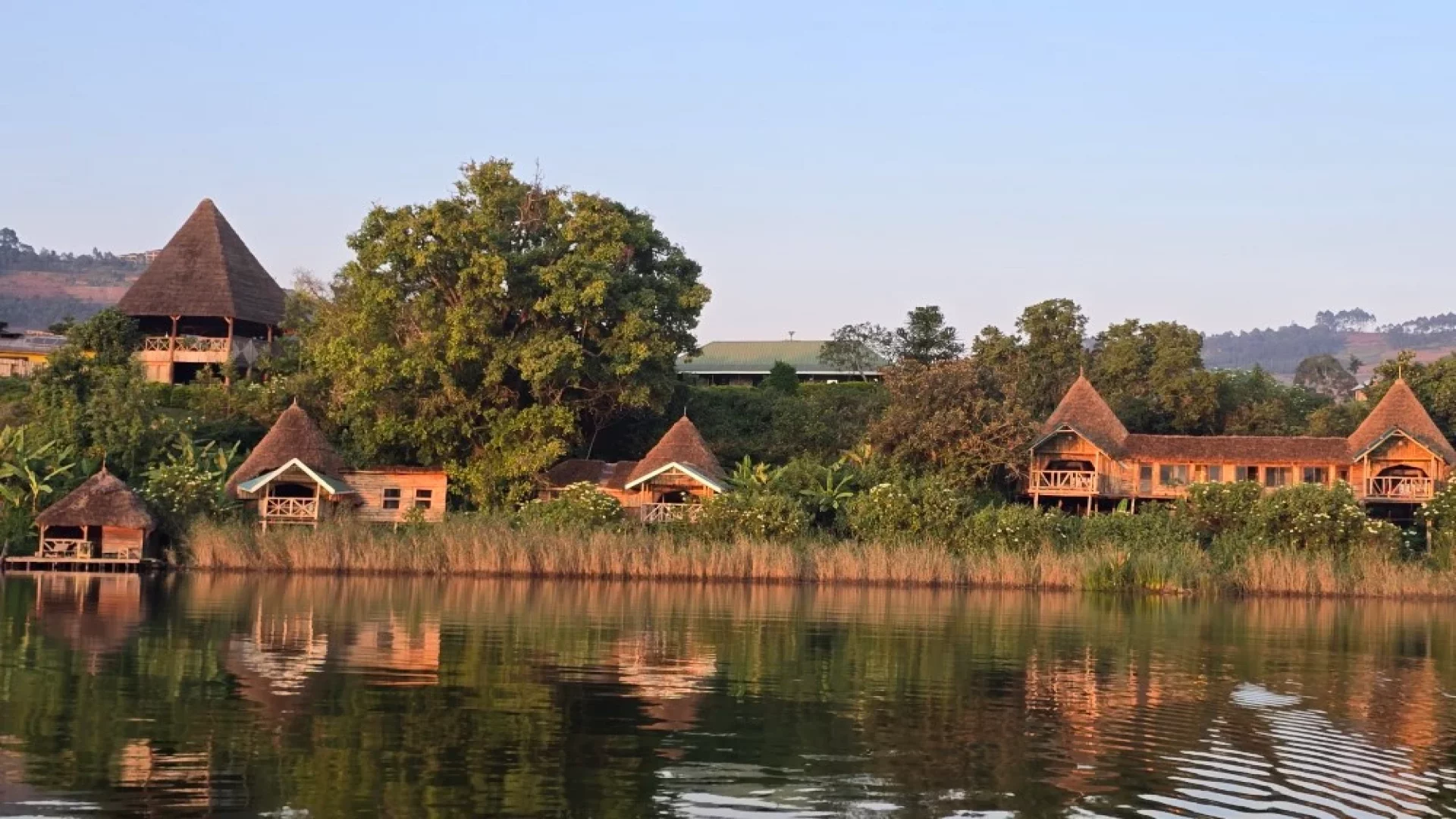 Paradise Eco-Hub Lodge