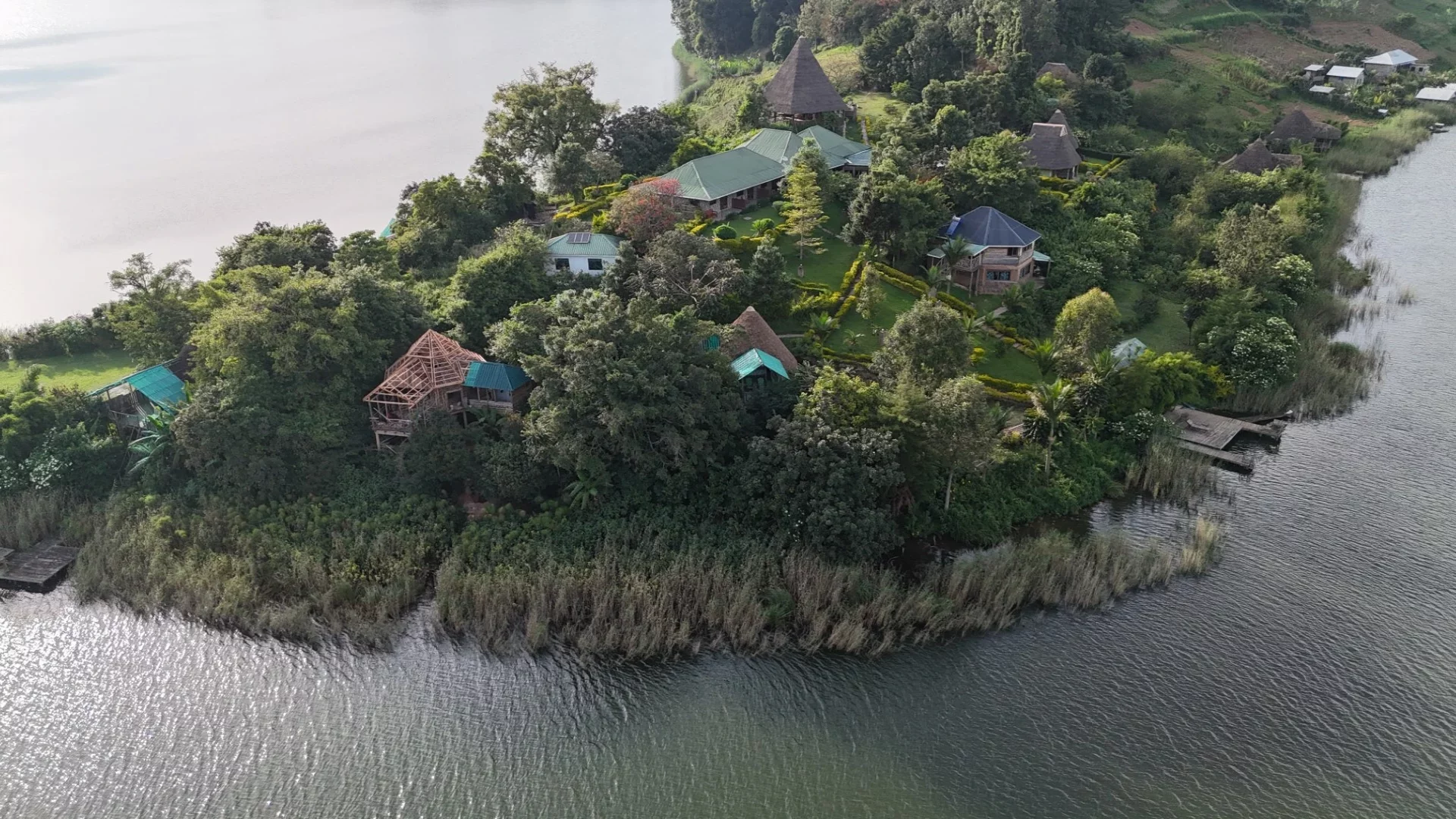 Paradise Eco-Hub Lodge